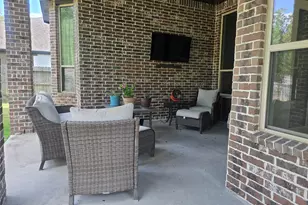 17163 Crimson Crest Dr, Conroe, TX 77302 - Photo 4