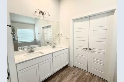 10325 S Goshawk Trail, Conroe, TX 77385 - Photo 8