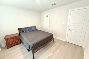 10325 S Goshawk Trl, Conroe, TX 77385 - Photo 10