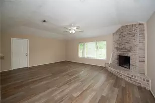 16774 Glen Eagle Dr N, Conroe, TX 77385 - Photo 4