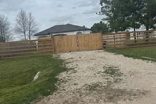 105 County Road 5213, Cleveland, TX 77327 - Photo 2