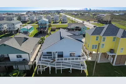 148 Howard Avenue, Surfside Beach, TX 77541 - Photo 2