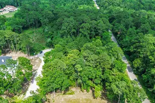 22 Majestic Falls Dr, Kingwood, TX 77339 - Photo 12