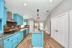 1322 E 36th St, Houston, TX 77022 - Photo 22