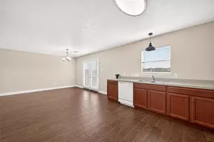 16535 Burnell Oaks Ln, Houston, TX 77090 - Photo 6
