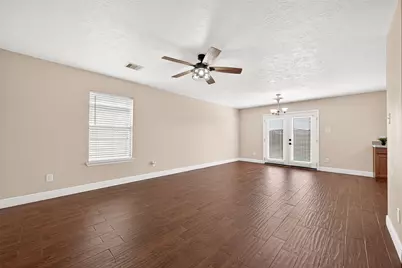 16535 Burnell Oaks Lane, Houston, TX 77090 - Photo 4