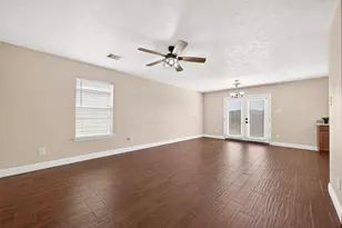 16535 Burnell Oaks Ln, Houston, TX 77090 - Photo 4
