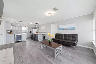 610 Seashell Dr, Freeport, TX 77541 - Photo 10