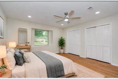 2227 Cherry Bend Dr, Houston, TX 77077 - Photo 10