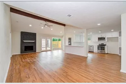 2227 Cherry Bend Dr, Houston, TX 77077 - Photo 18