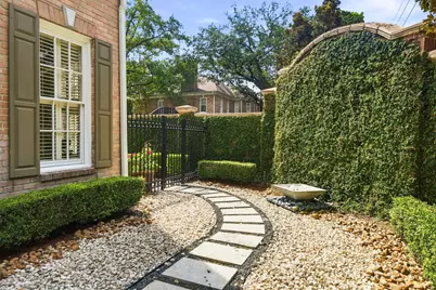 2211 Augusta Drive #1, Houston, TX 77057 - Photo 42