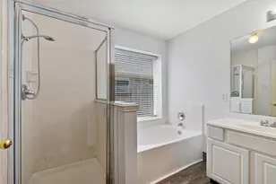 10638 Desert Springs Cir, Houston, TX 77095 - Photo 14