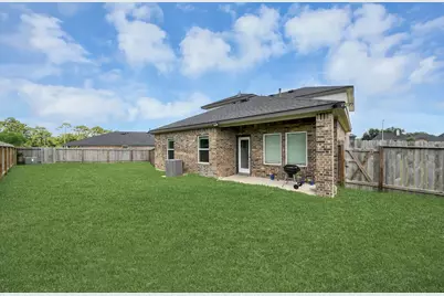 9810 Palm Royal Drive, Baytown, TX 77521 - Photo 24
