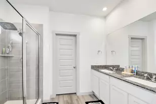9810 Palm Royal Dr, Baytown, TX 77521 - Photo 12