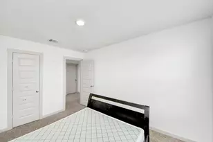 9810 Palm Royal Dr, Baytown, TX 77521 - Photo 18