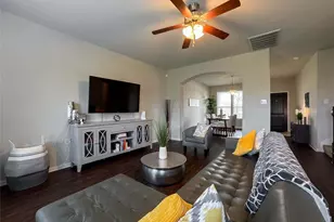 2 Eagle Lake Ct, Manvel, TX 77578 - Photo 1