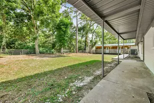 319 E South St, Alvin, TX 77511 - Photo 28