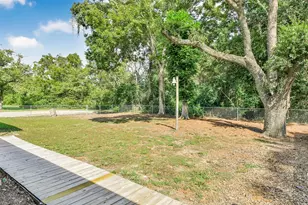 319 E South St, Alvin, TX 77511 - Photo 32