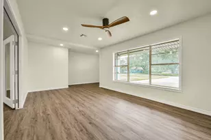 319 E South St, Alvin, TX 77511 - Photo 6