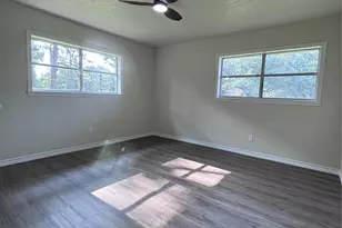 319 E South St, Alvin, TX 77511 - Photo 12