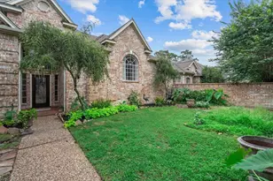5038 Huntwick Parc Ct, Houston, TX 77069 - Photo 2