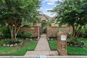 5038 Huntwick Parc Ct, Houston, TX 77069 - Photo 2