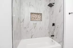 514 Peach Spring Dr, Houston, TX 77037 - Photo 14