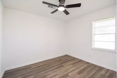 514 Peach Spring Drive, Houston, TX 77037 - Photo 22