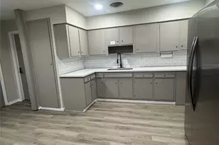 5838 Reed Rd, Houston, TX 77033 - Photo 16