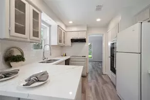 1726 Ashford Hollow Ln, Houston, TX 77077 - Photo 18