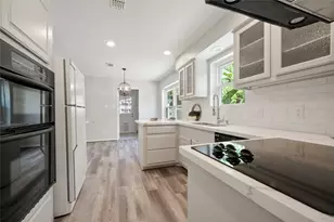 1726 Ashford Hollow Ln, Houston, TX 77077 - Photo 16