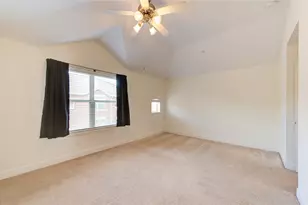 2710 Hullsmith Dr, Houston, TX 77063 - Photo 34