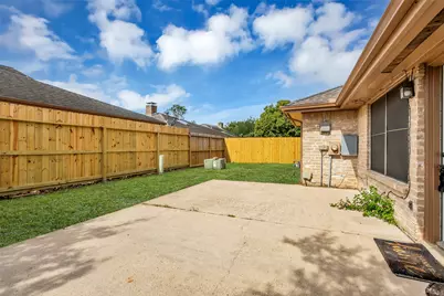 11827 Brook Meadows Lane, Meadows Place, TX 77477 - Photo 32