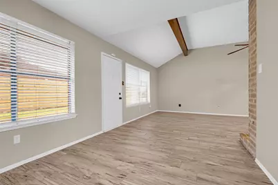 11827 Brook Meadows Lane, Meadows Place, TX 77477 - Photo 18