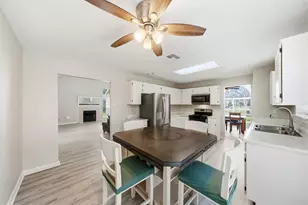 2009 Reef Dr, League City, TX 77573 - Photo 10