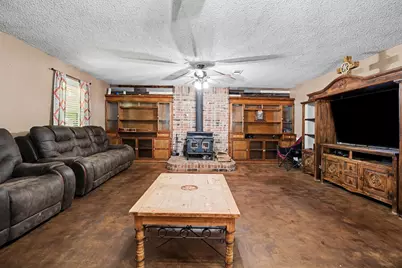 17310 McDonald Road, Alvin, TX 77511 - Photo 2