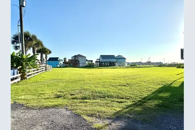 2365 Sandman, Crystal Beach, TX 77650 - Photo 4