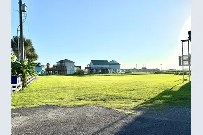 2365 Sandman, Crystal Beach, TX 77650 - Photo 2