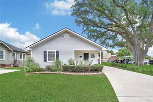 307 Lawrence St, Tomball, TX 77375 - Photo 1