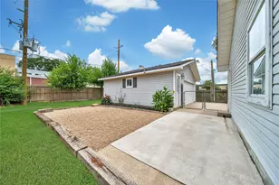 307 Lawrence St, Tomball, TX 77375 - Photo 22