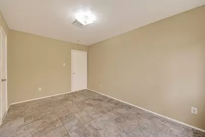 8814 Sage Place Drive, Houston, TX 77071 - Photo 18