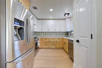 10318 Sageberry Drive, Houston, TX 77089 - Photo 24