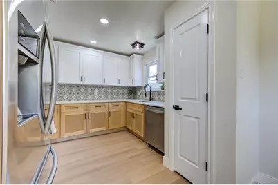 10318 Sageberry Drive, Houston, TX 77089 - Photo 20