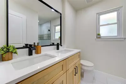 10318 Sageberry Drive, Houston, TX 77089 - Photo 38