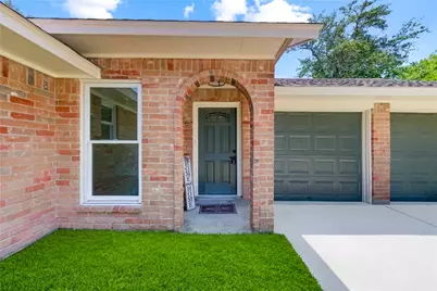 10318 Sageberry Drive, Houston, TX 77089 - Photo 2