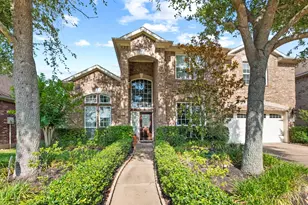 302 Trillium Dr, Sugar Land, TX 77479 - Photo 1