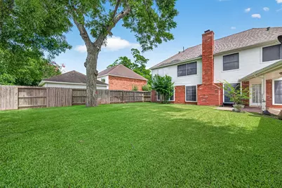 4506 Warwick Drive, Sugar Land, TX 77479 - Photo 32