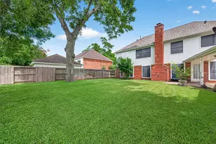 4506 Warwick Dr, Sugar Land, TX 77479 - Photo 32