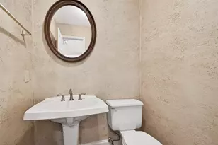 4506 Warwick Dr, Sugar Land, TX 77479 - Photo 14