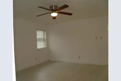 6819 Addicks Clodine Road, Houston, TX 77083 - Photo 20